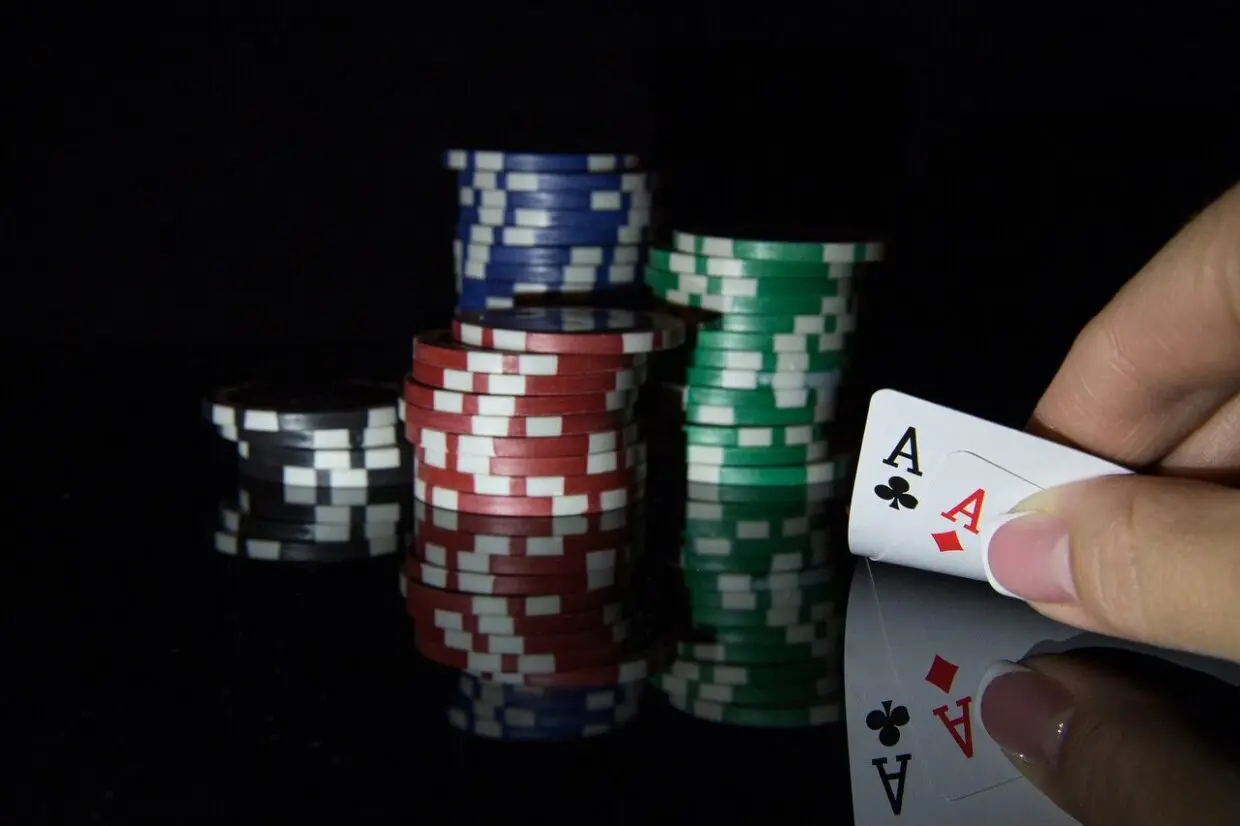 Kỹ năng chơi poker tốt hoàn toàn kiếm được tiền