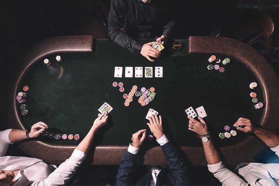 Top 6 nhóm các thuật ngữ trong Poker chuẩn Quốc tế